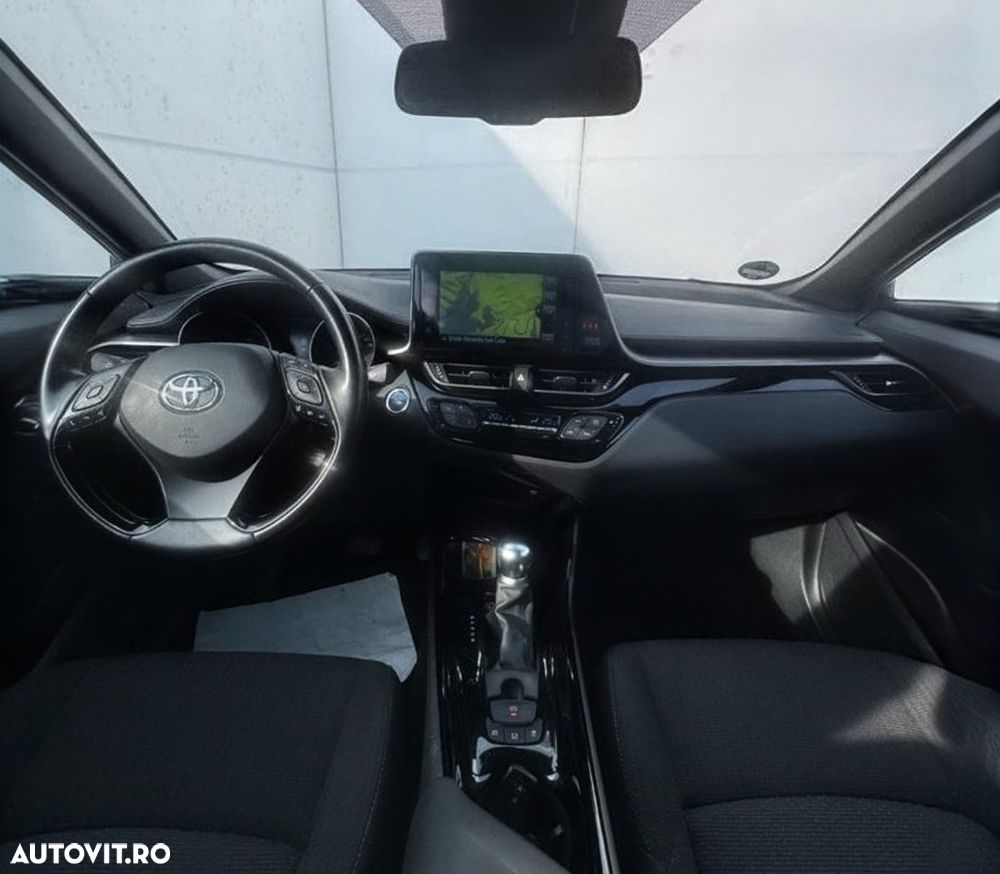 Toyota C-HR Lounge - 5