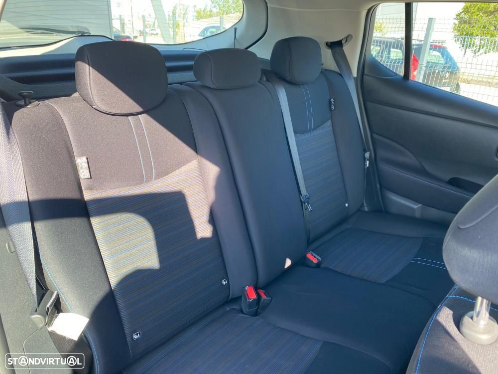 Nissan Leaf N-Connecta - 10