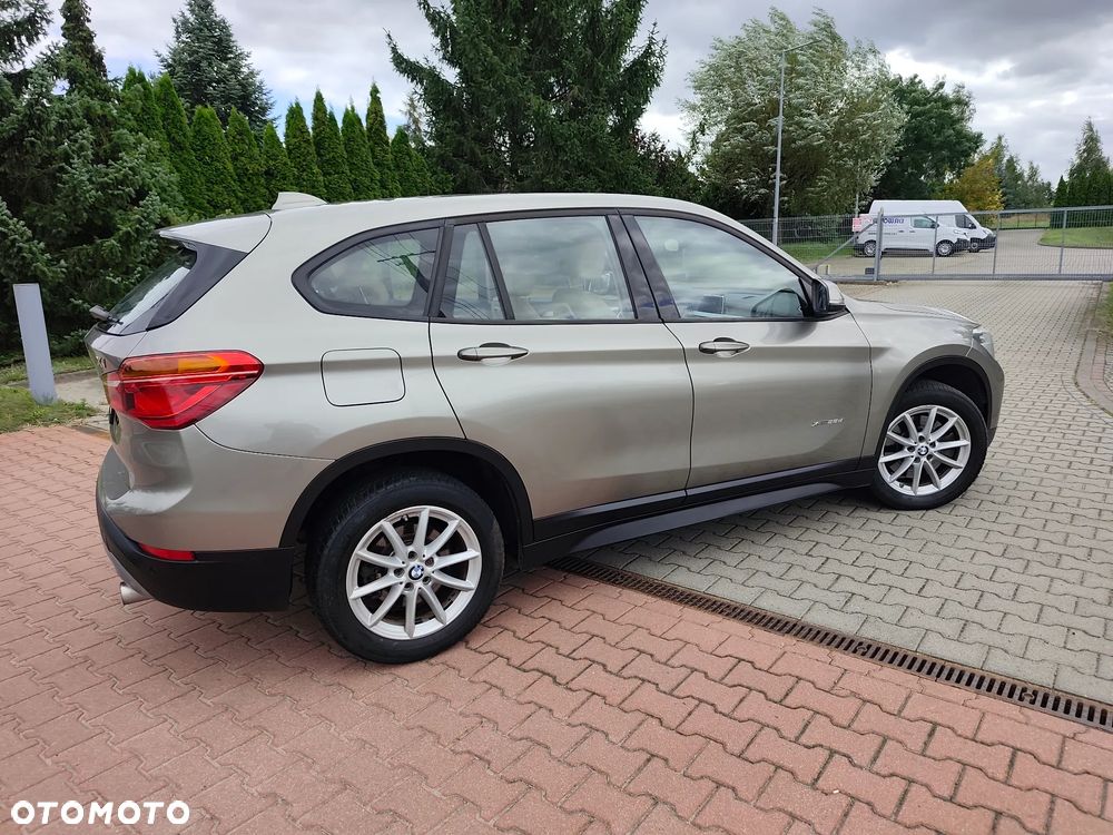 BMW X1 xDrive25d Advantage sport - 11