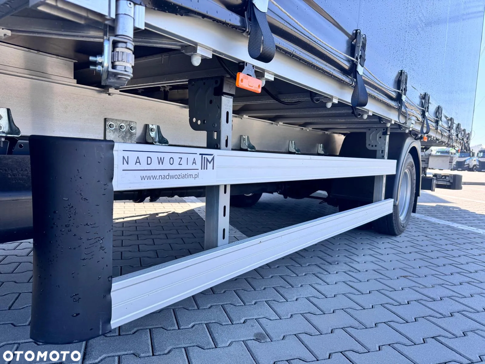 Iveco Daily 70C21HA8/P Plandeka z Windą - 5