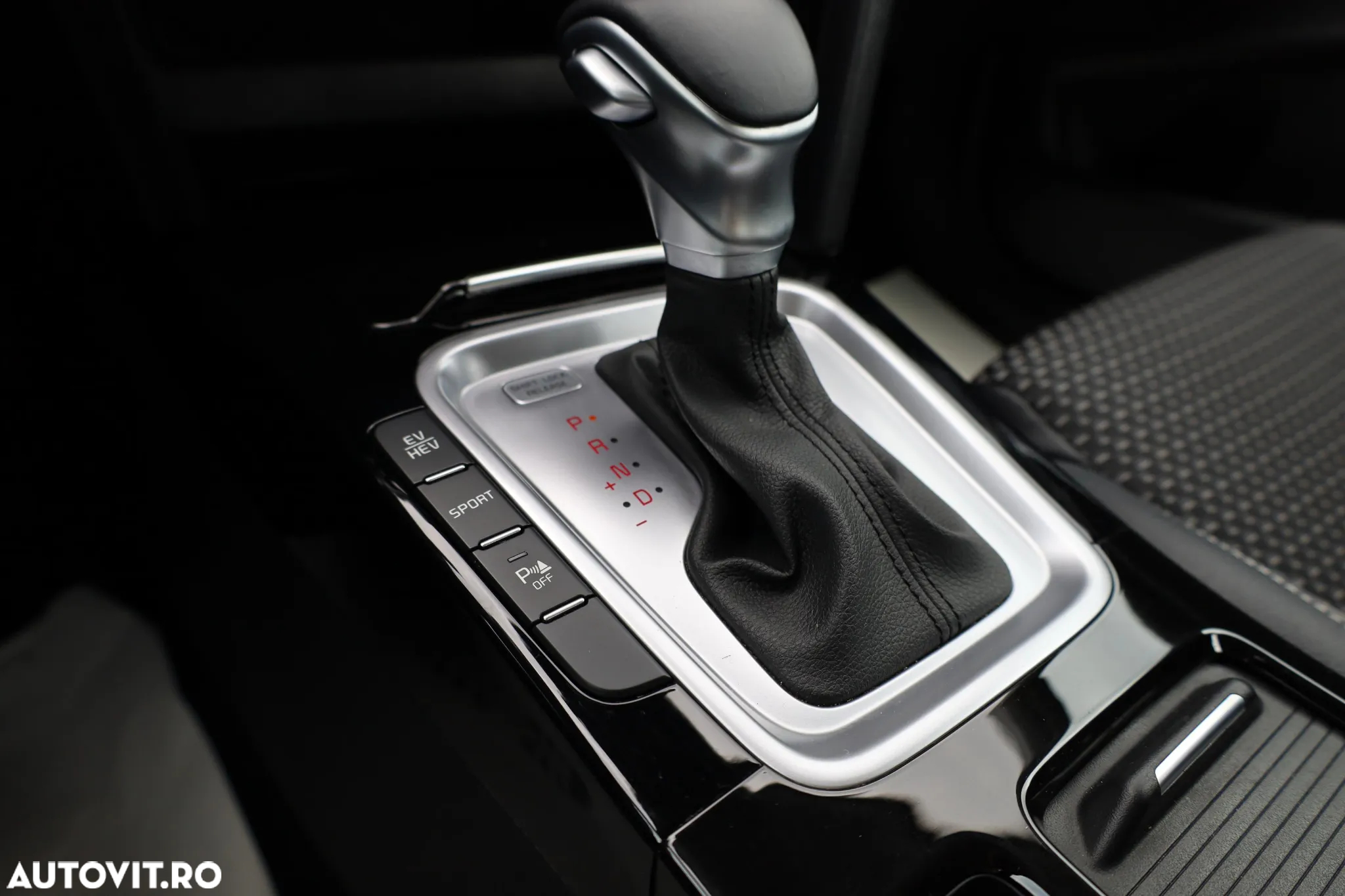 Kia XCeed 1.6 GDI 6DCT PHEV Vision - 16