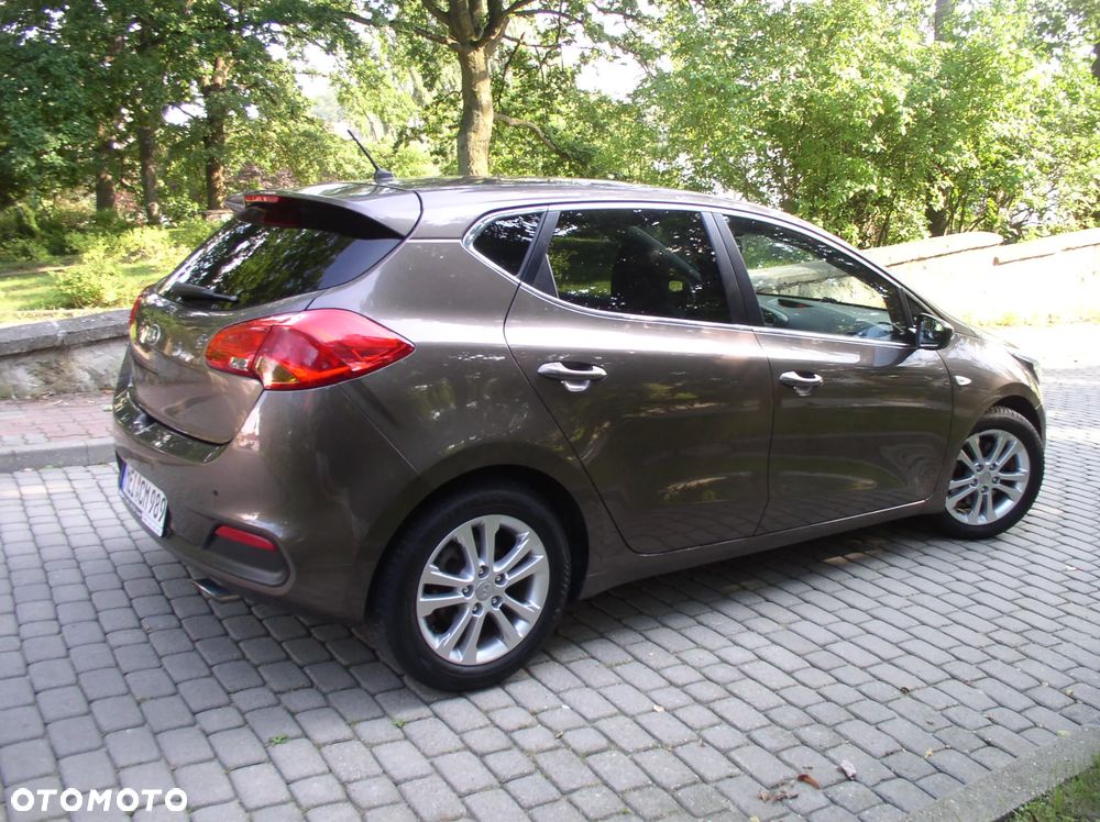 Kia Ceed 1.4 CVVT Attract Plus - 32
