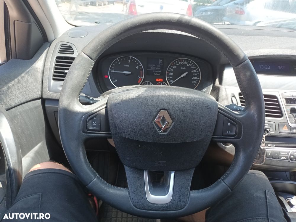 Dezmembrari  Renault LAGUNA 3  2007  > 0000 2.0 dCi (BT08, BT0K, BT0J - 25