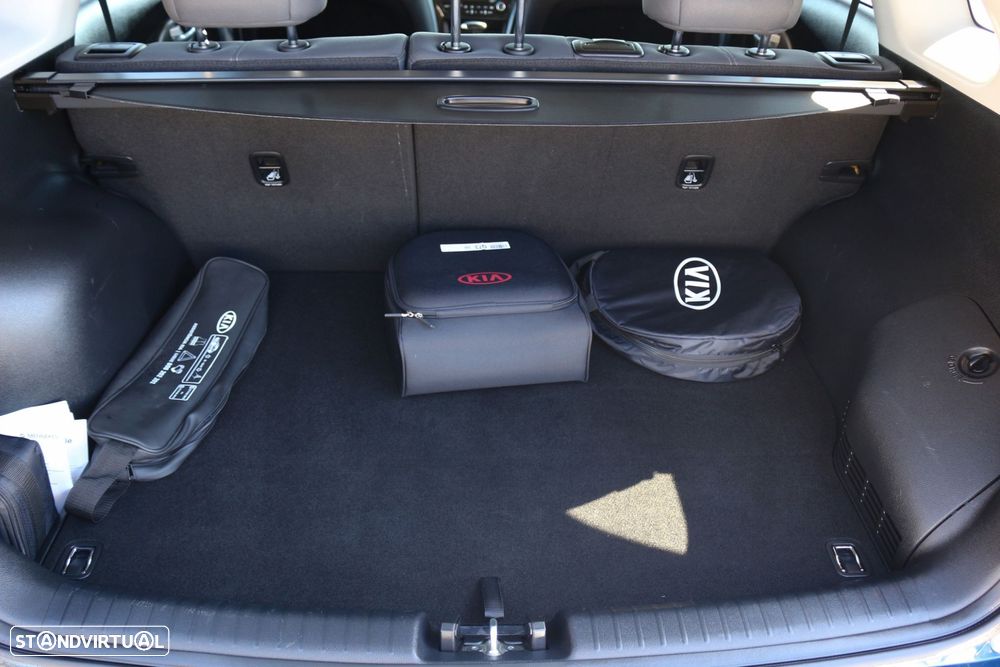 Kia Niro 1.6 GDi PHEV Urban - 39