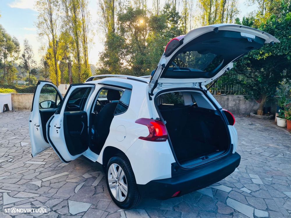 Peugeot 2008 1.2 PureTech Style - 33