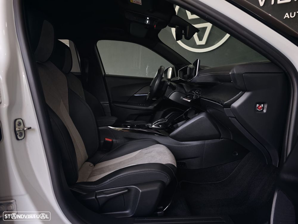 Peugeot e-2008 GT Pack - 48