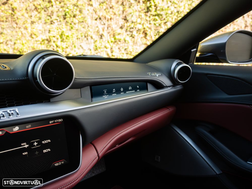 Ferrari Portofino 3.9 Twin-Turbo V8 - 40