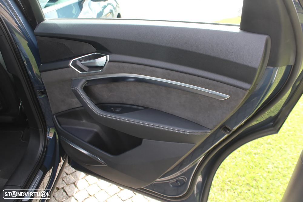 Audi e-tron 55 quattro S line - 27