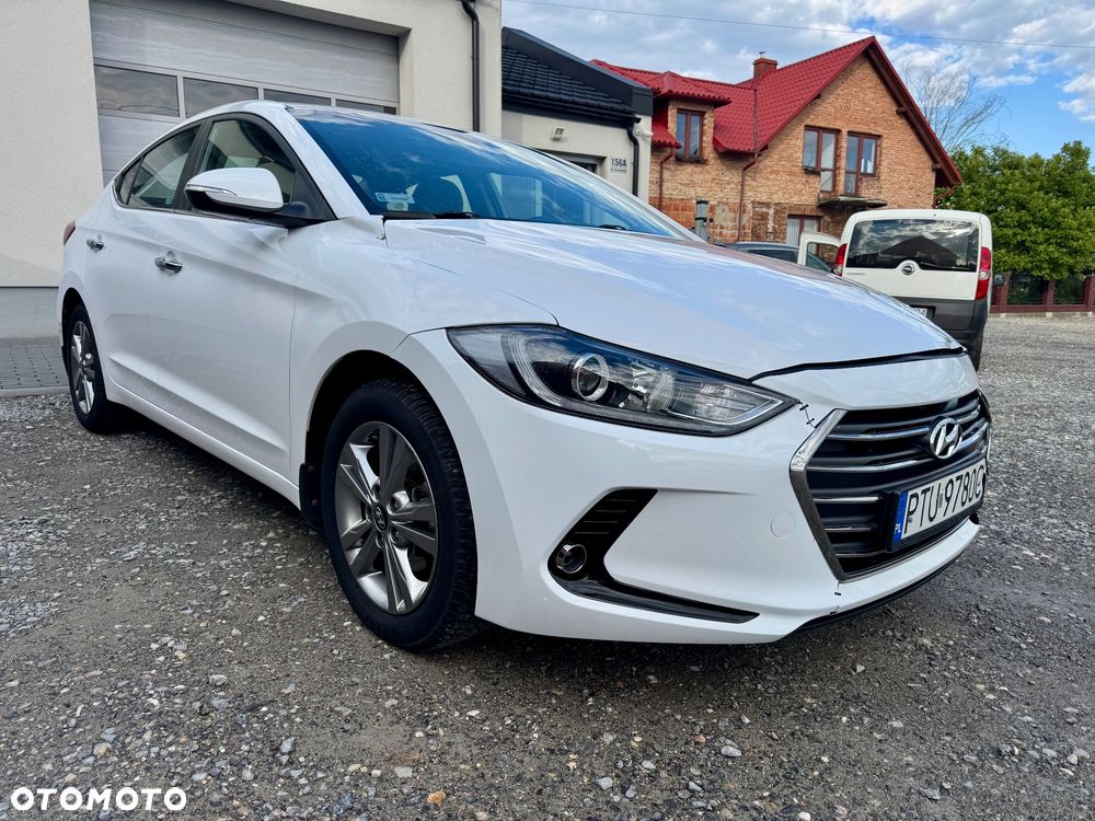 Hyundai Elantra 1.6 Style - 11