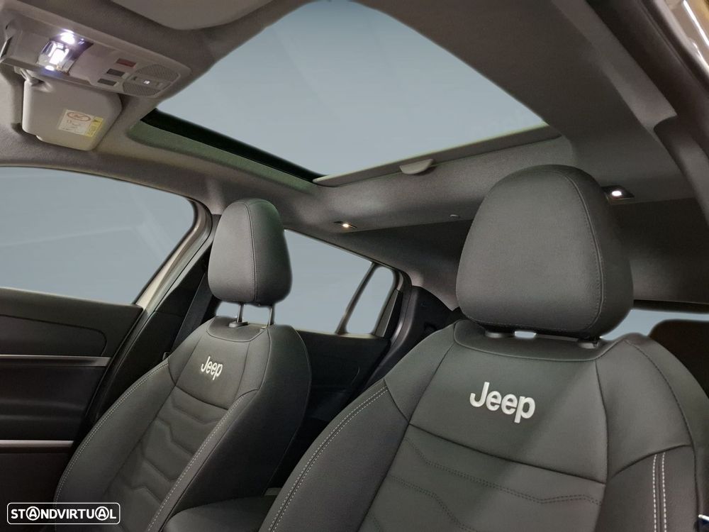 Jeep Avenger 54 kWh Summit Plus - 24