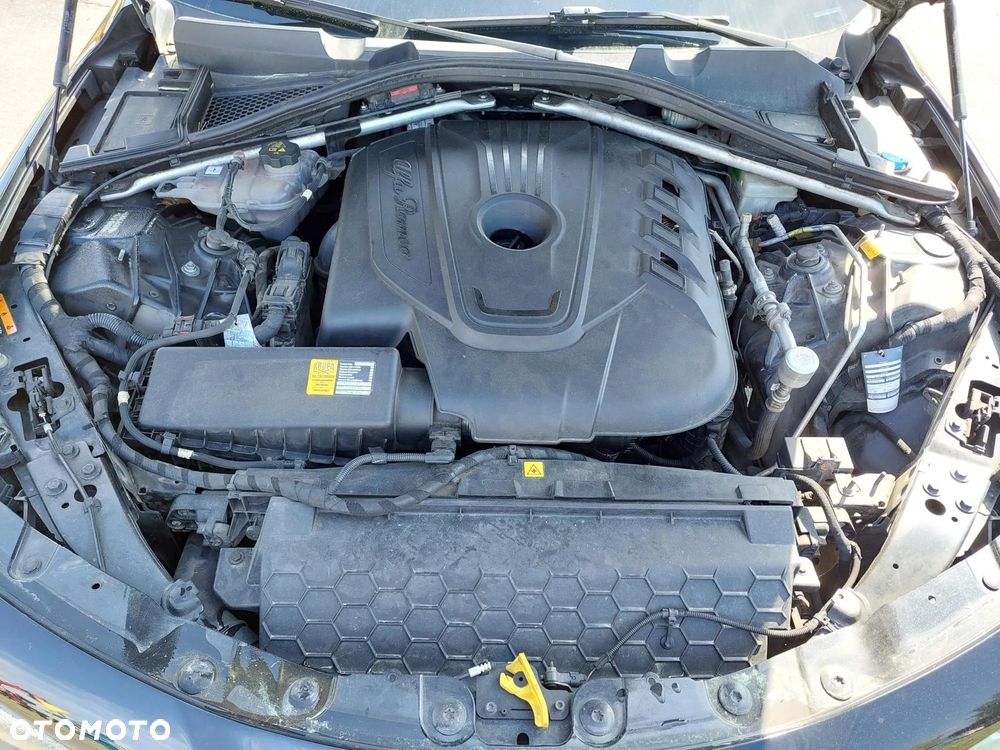 Alfa Romeo Giulia 2.2 D Turbo Super - 4