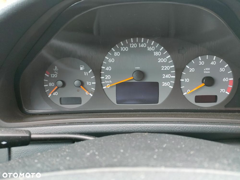 Mercedes-Benz CLK - 15