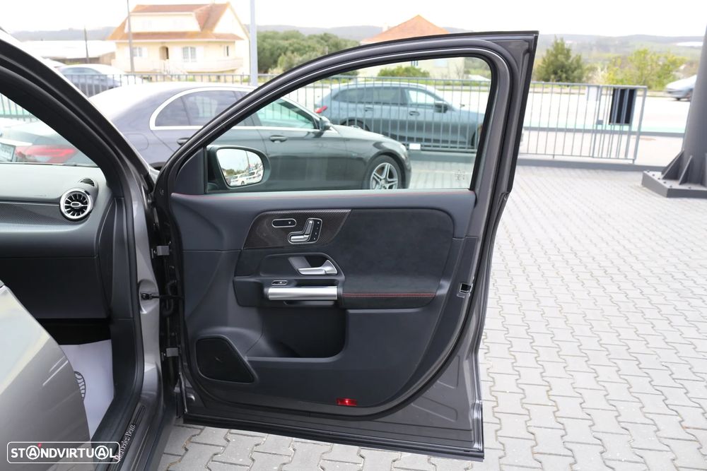 Mercedes-Benz GLA 250 e AMG Line - 42