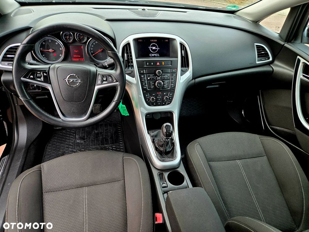 Opel Astra 2.0 CDTI DPF Design Edition - 14