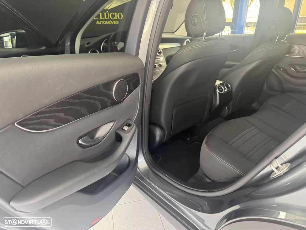 Mercedes-Benz GLC 300 de 4Matic - 21