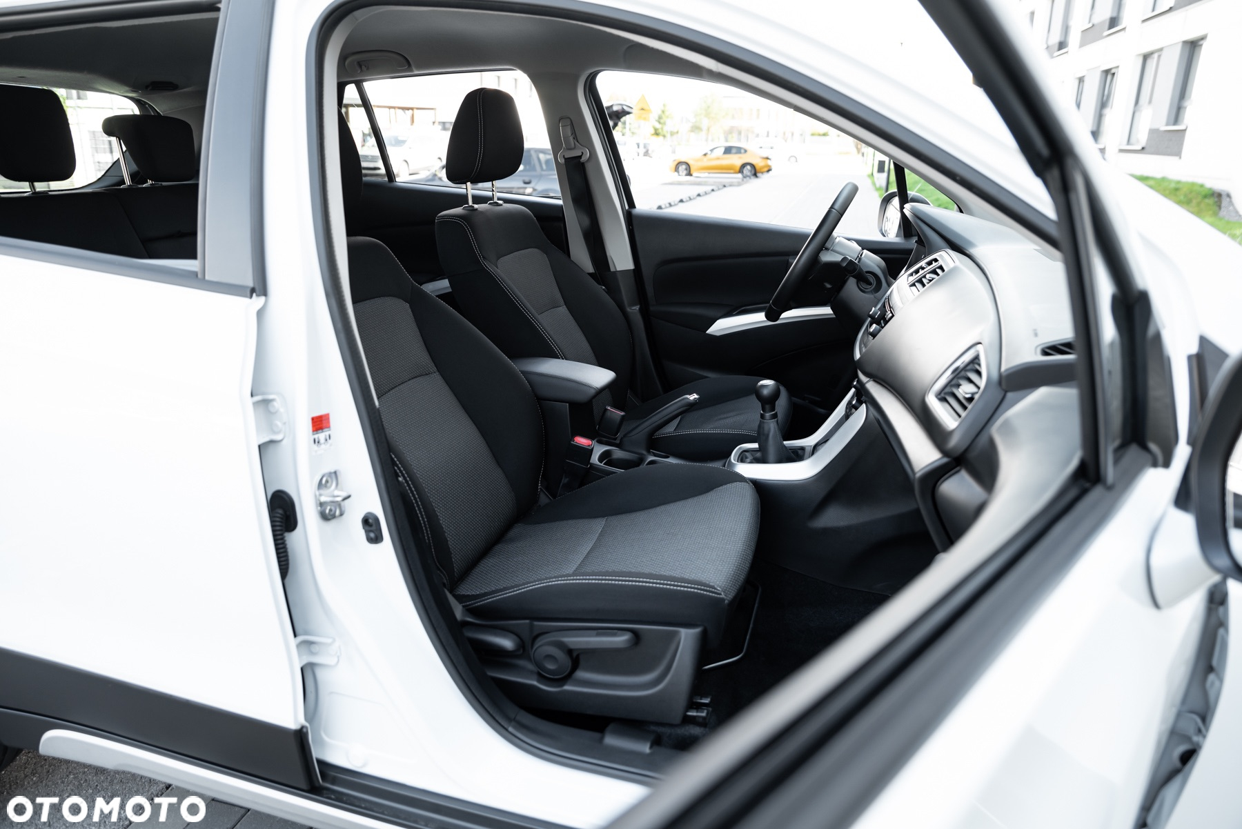 Suzuki SX4 S-Cross 1.6 VVT 4x4 Comfort - 24