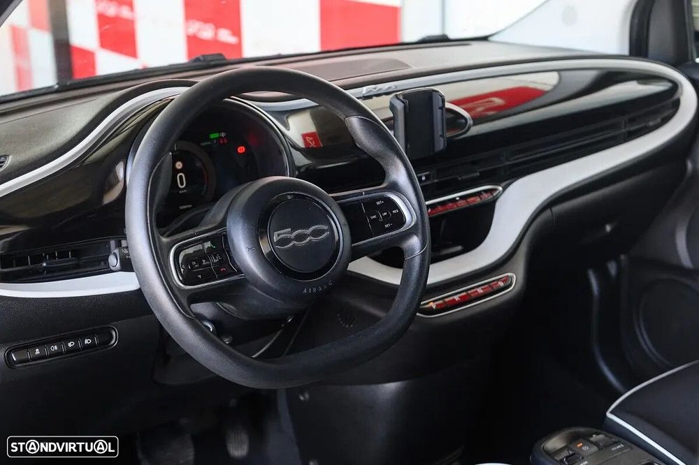 Fiat 500e Action - 21