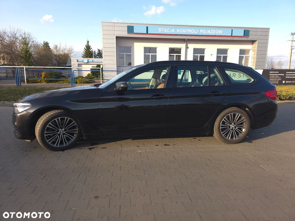 BMW Seria 5 520d xDrive Sport Line sport - 11