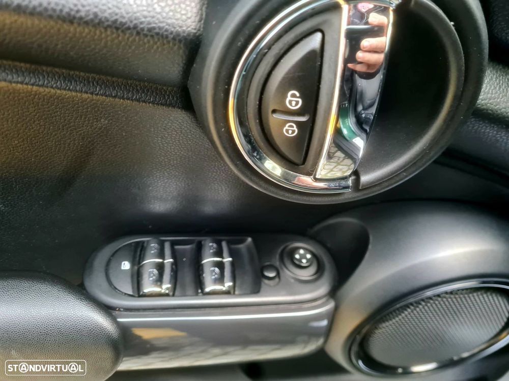 MINI 5 Portas Cooper D - 11