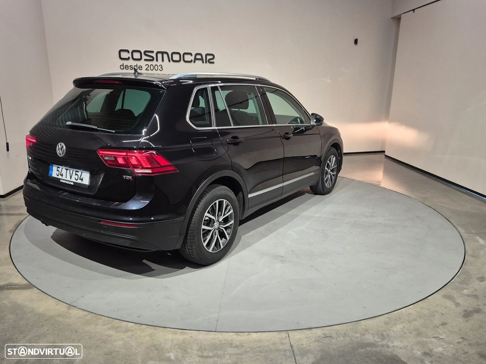 VW Tiguan 1.6 TDI Confortline - 16