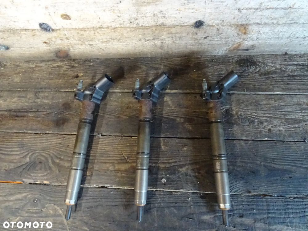 WTRYSKIWACZ WTRYSK PALIWA AUDI A6 C7 A7 4G 3.0 TDI 059130277ED - 1