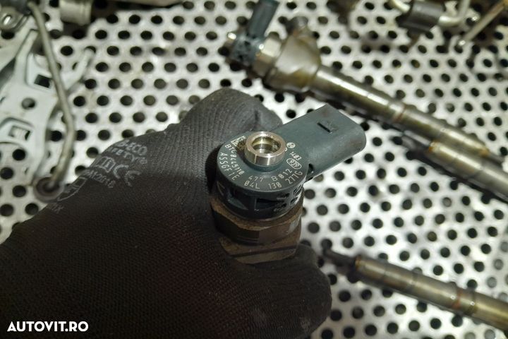 Kit injectie (pompa, rampa, injectoare) 04L130755D / 0445010537 / 04L - 4