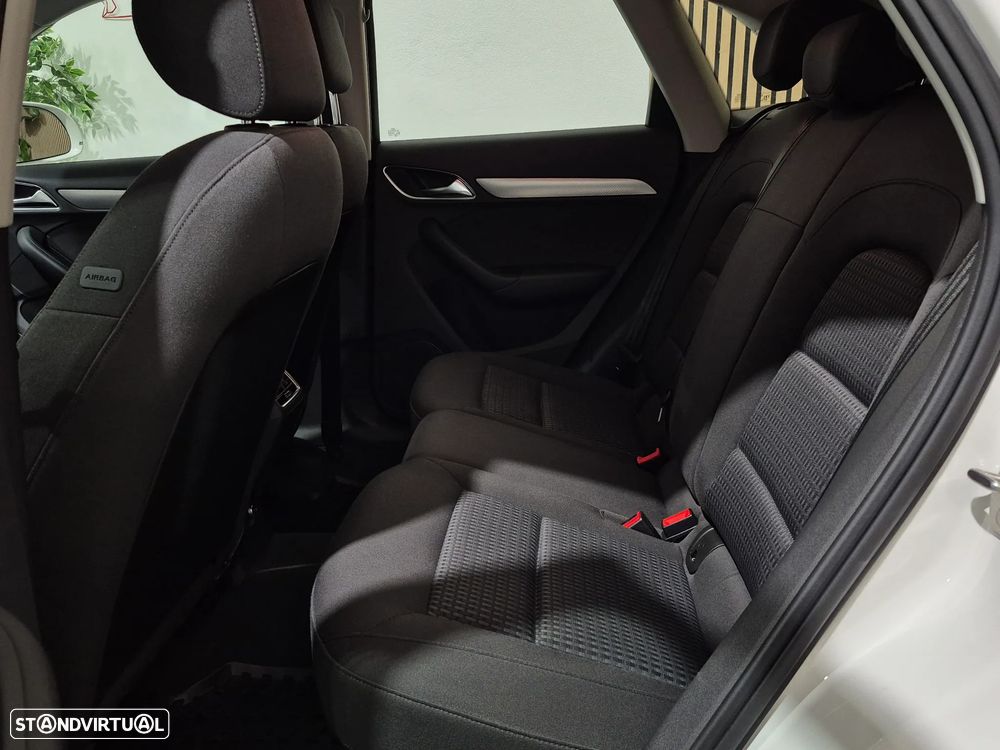 Audi Q3 2.0 TDI quattro Design - 32