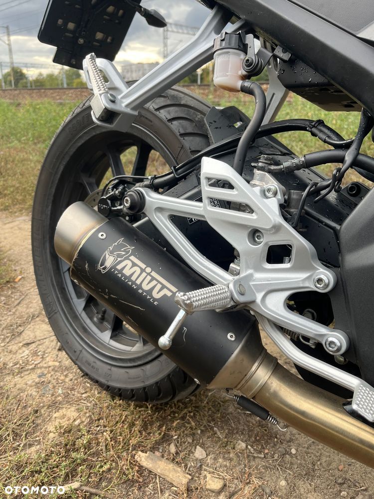 Yamaha YZF - 7