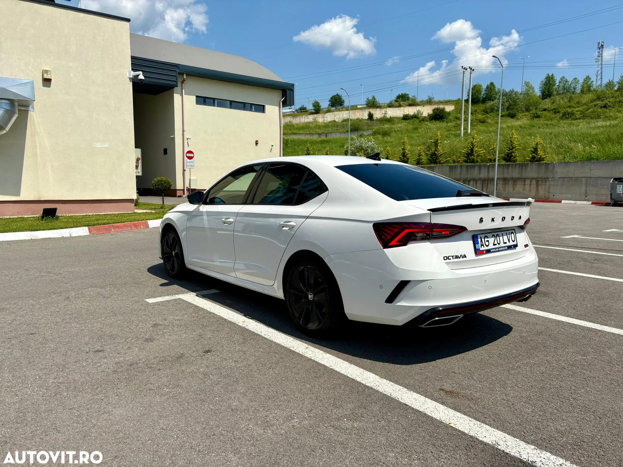 Skoda Octavia 2.0 TDI DSG RS - 3