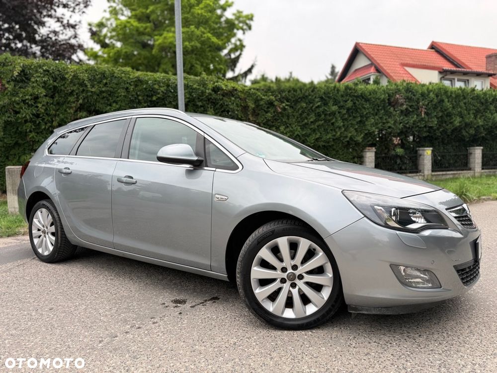 Opel Astra 1.4 T Enjoy S&S - 10