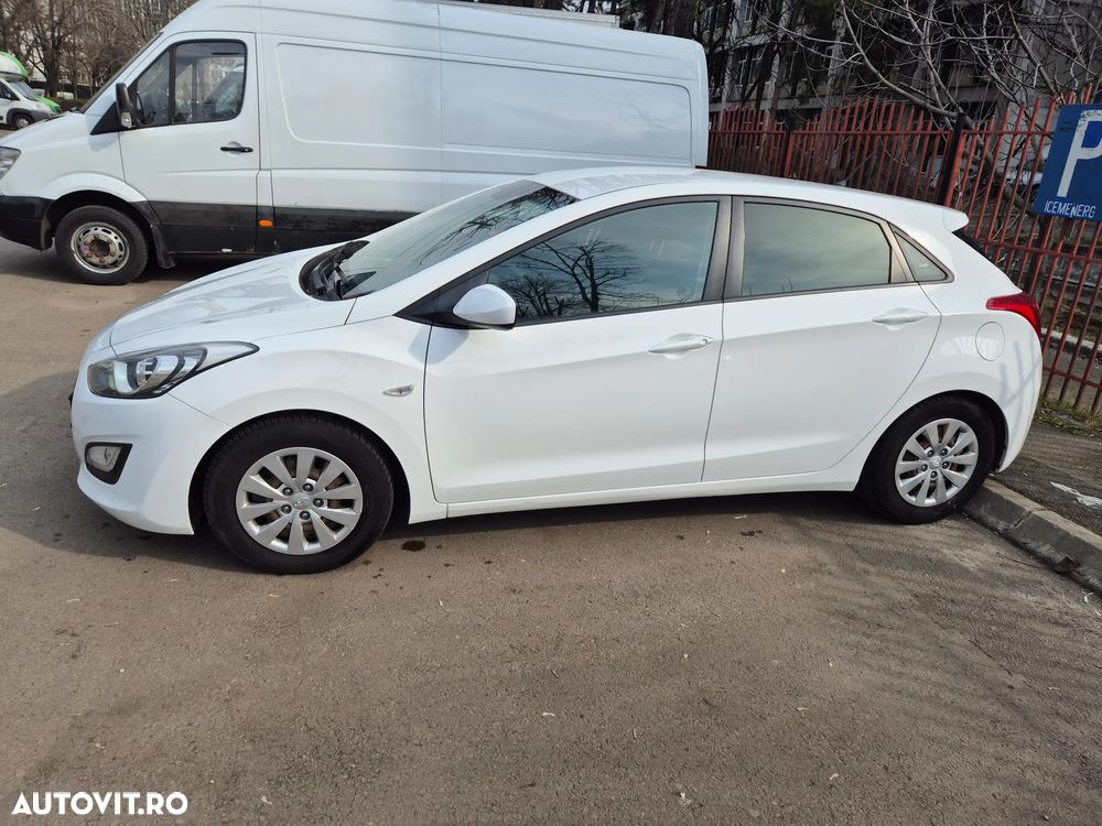 Hyundai i30 1.4 CRDi DPF 5DR Comfort - 6