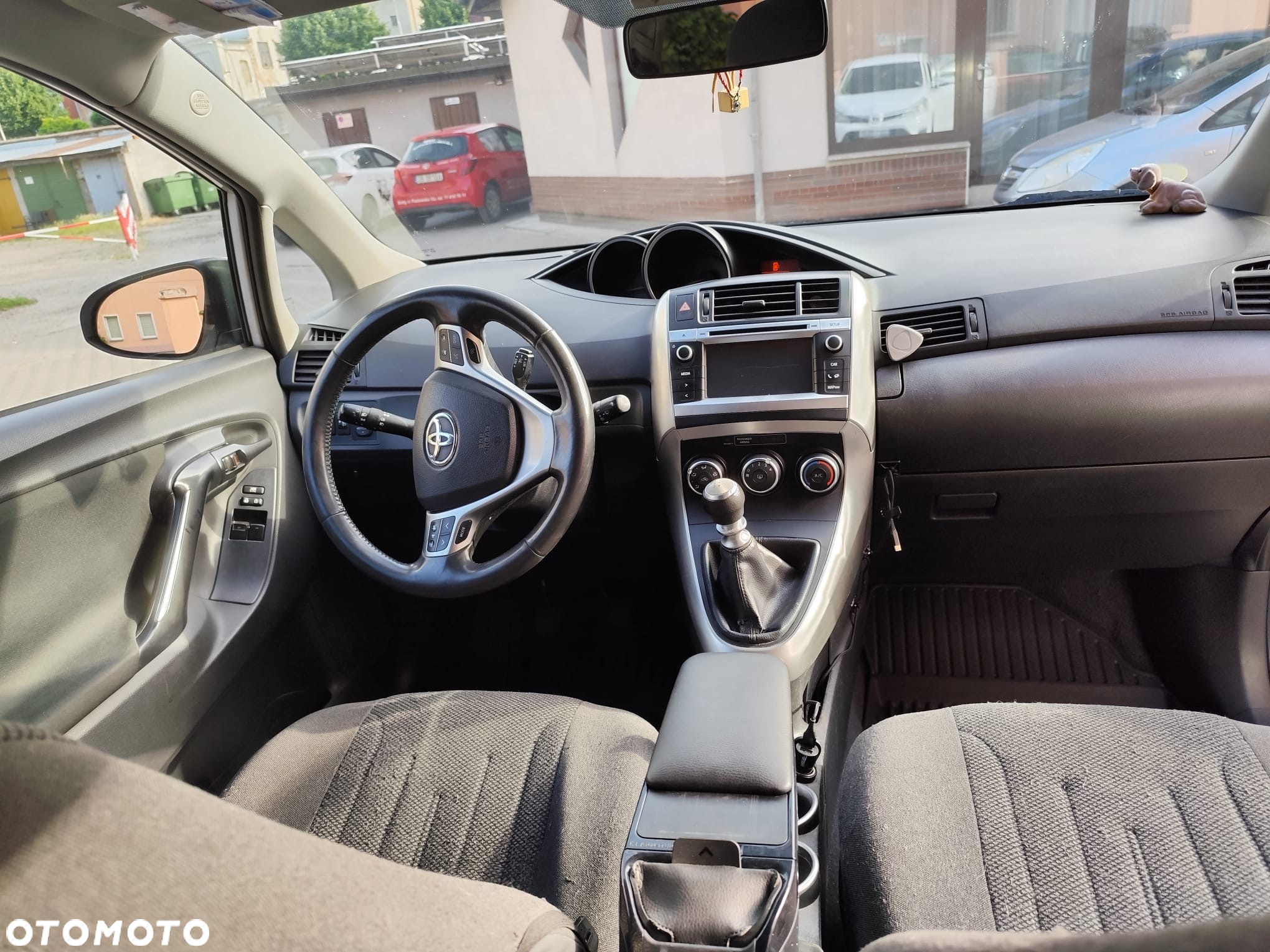 Toyota Verso 2.0 D-4D 5-Sitzer - 12