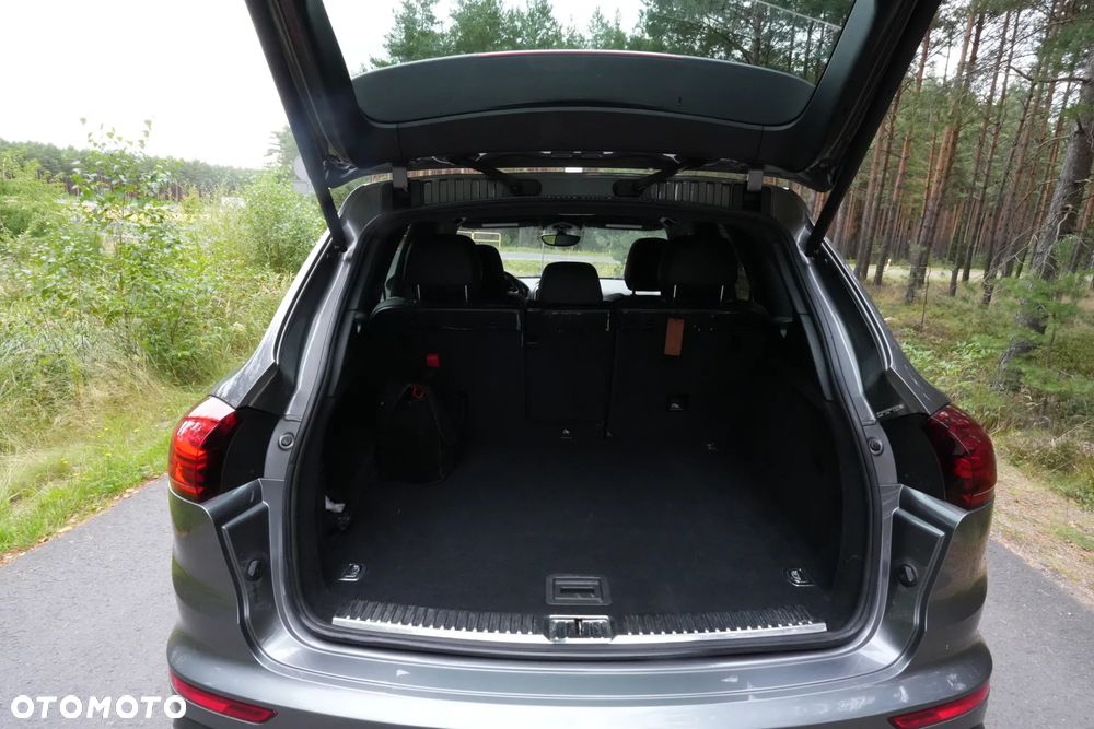 Porsche Cayenne - 15