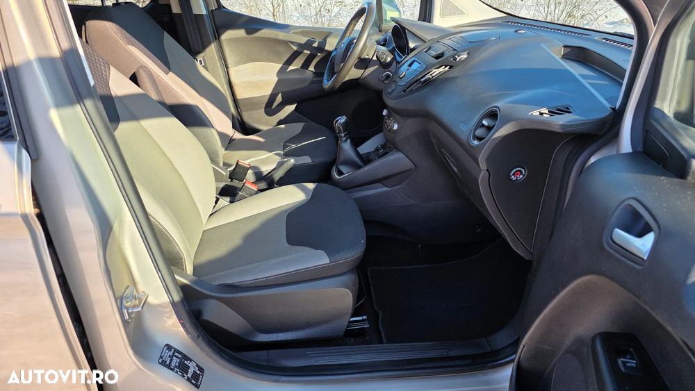 Ford Tourneo Courier 1.0 EcoBoost Titanium - 10