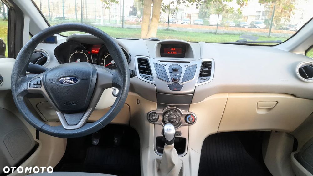 Ford Fiesta - 14