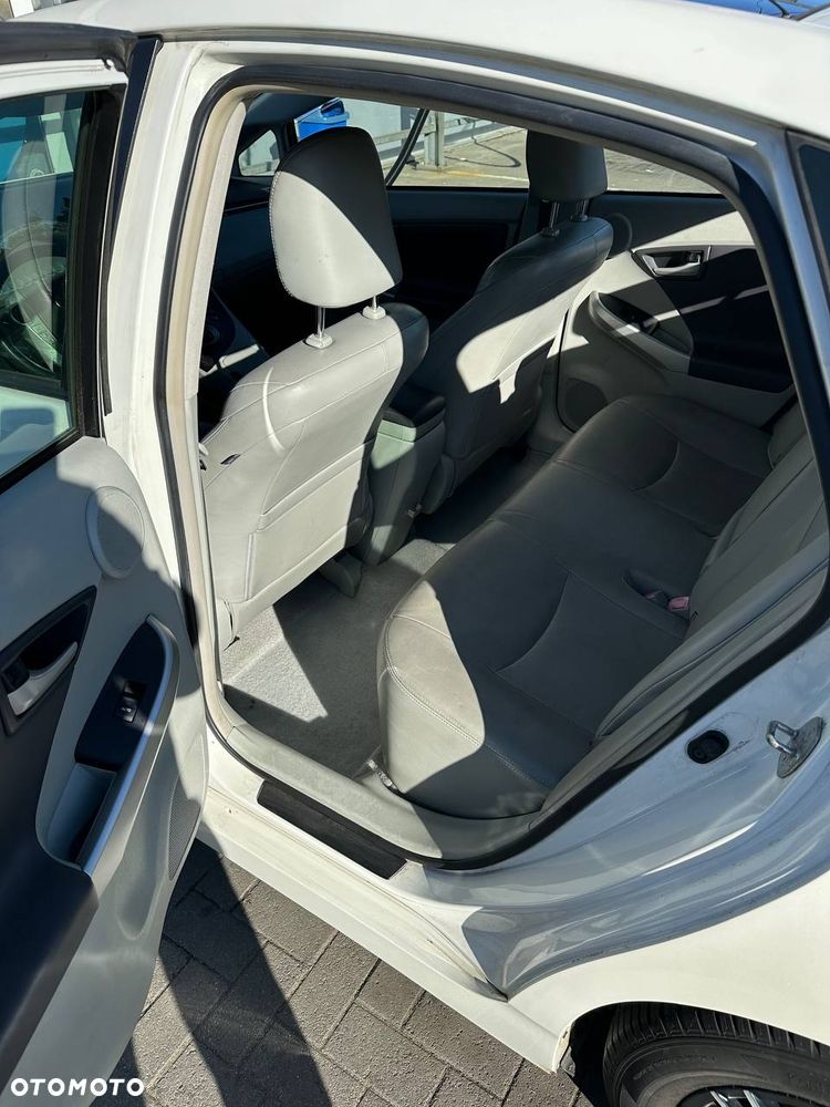 Toyota Prius 1.8 HSD Premium - 15