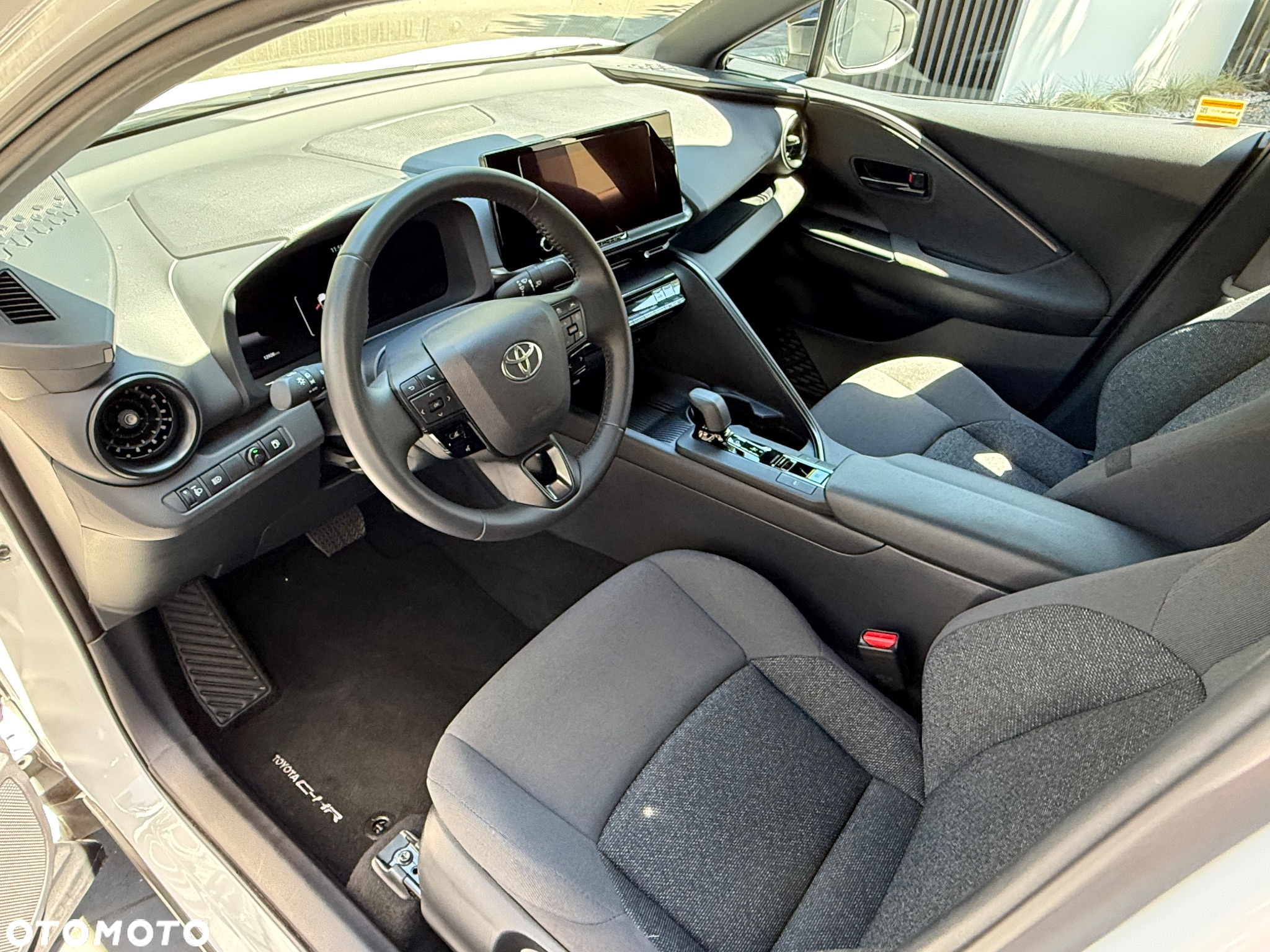 Toyota C-HR - 12