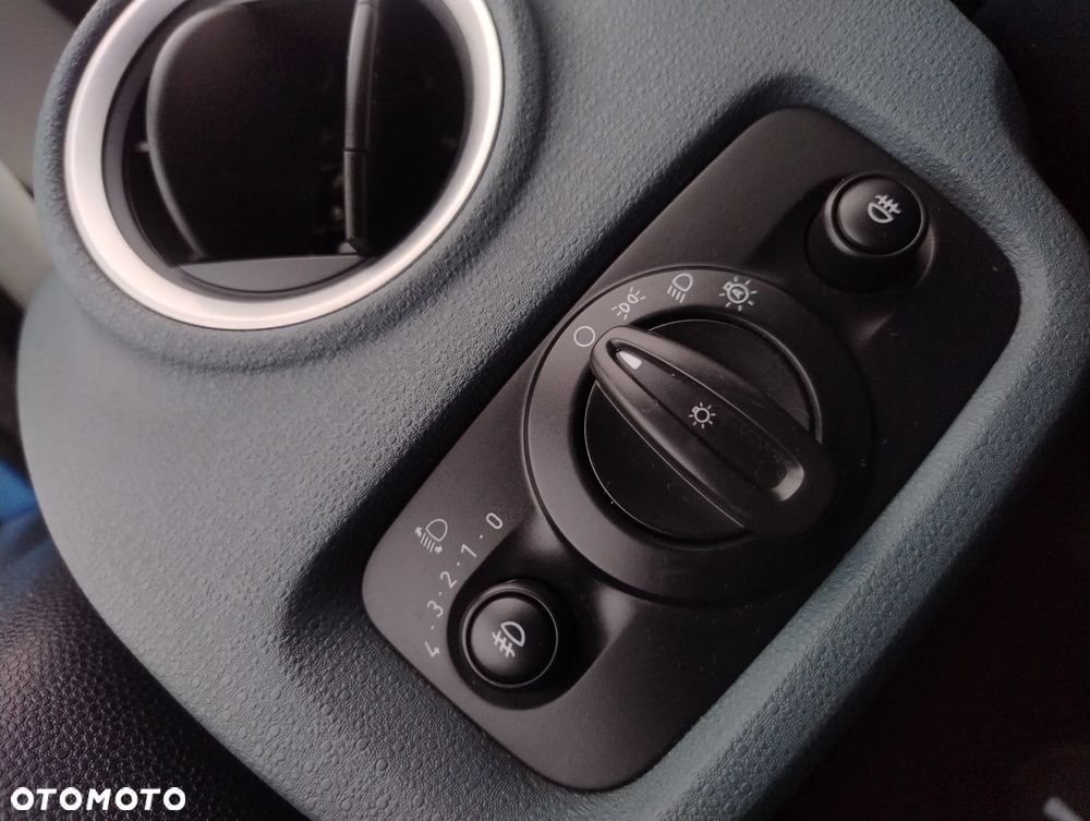 Ford Fiesta 1.4 Titanium - 25