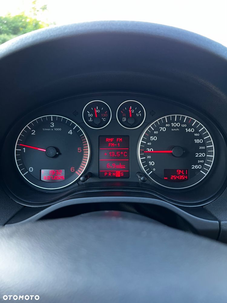 Audi A3 3-drzwiowe 2.0 TDI Attraction DSG - 20