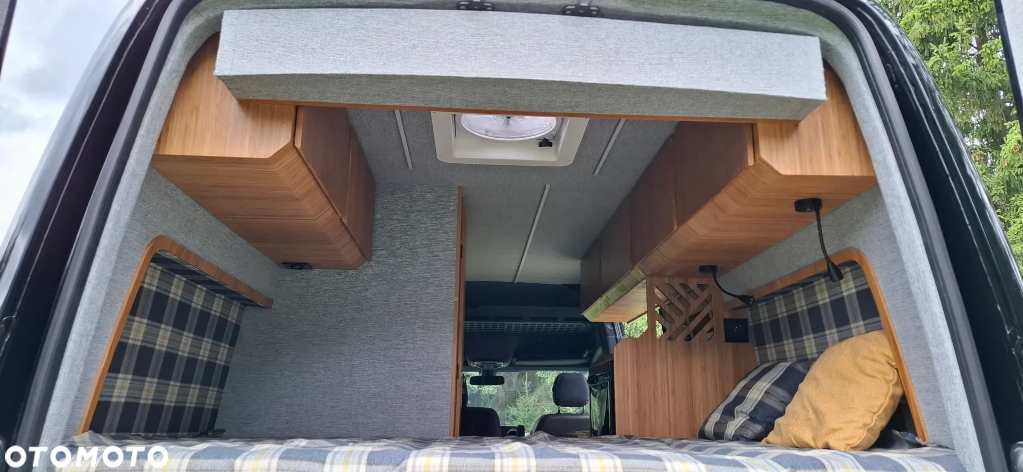 Mercedes-Benz 4x4 Sprinter 907 - 13
