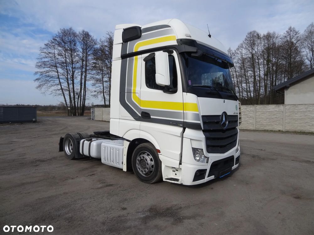 Mercedes-Benz ACTROS - 3