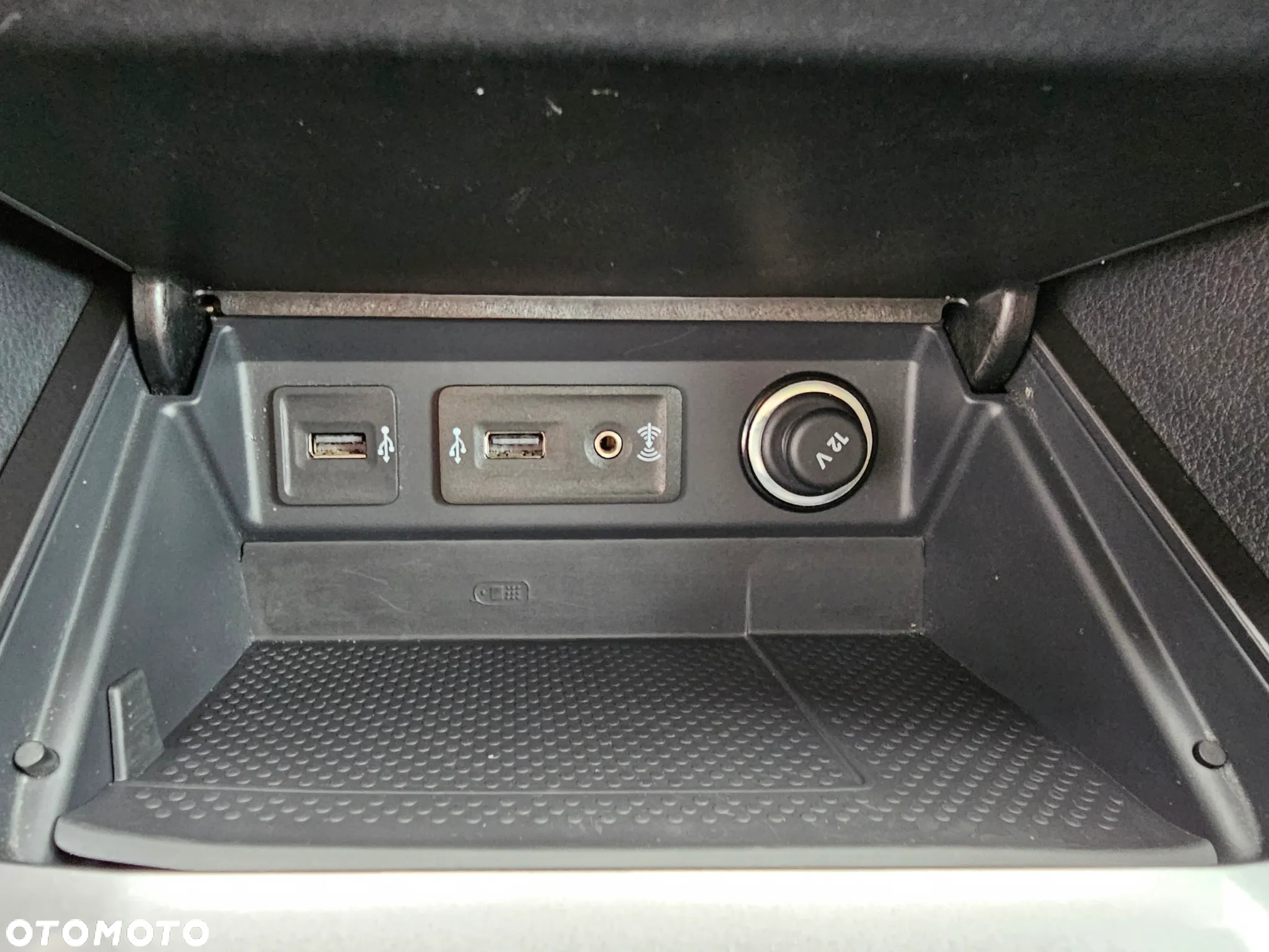 Volkswagen Golf Sportsvan - 32