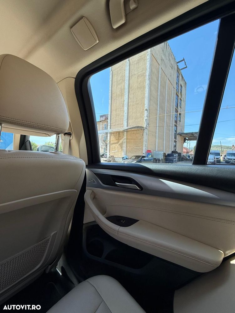 BMW X3 xDrive20d AT Advantage - 10