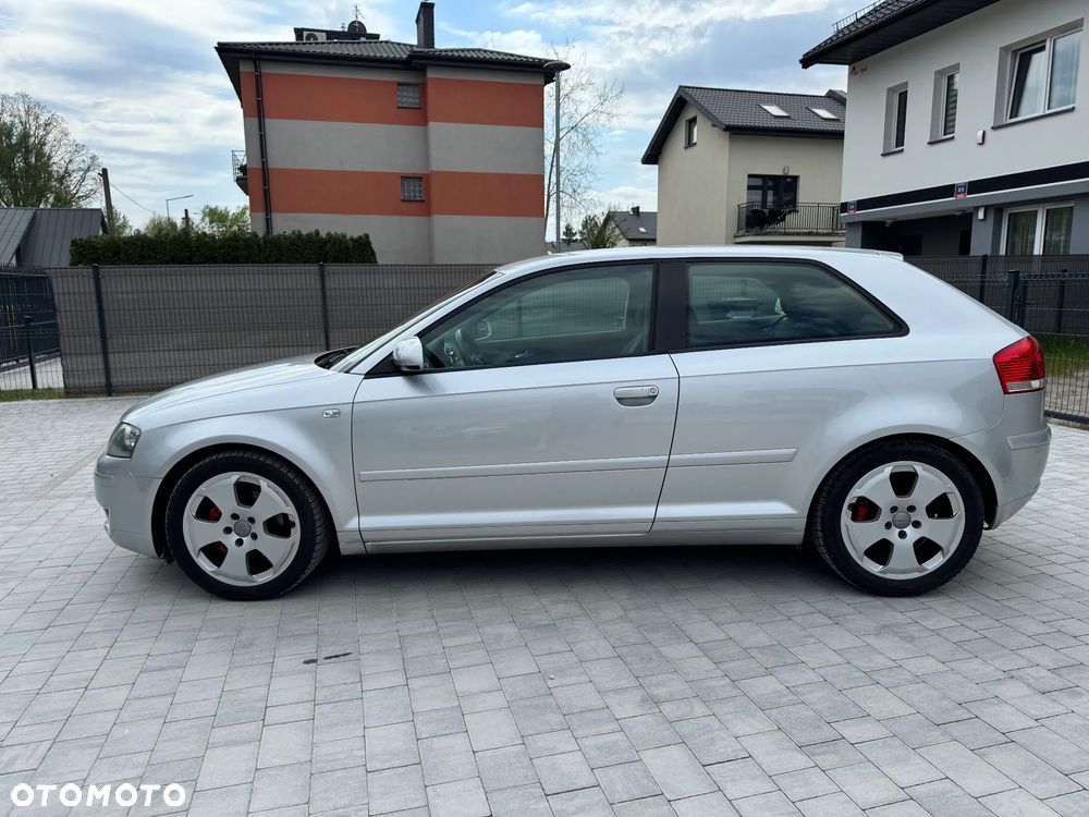 Audi A3 3-drzwiowe 1.6 Attraction - 1