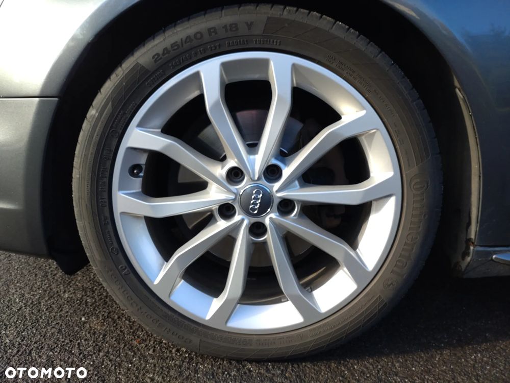 Audi A4 Avant 2.0 TDI - 11