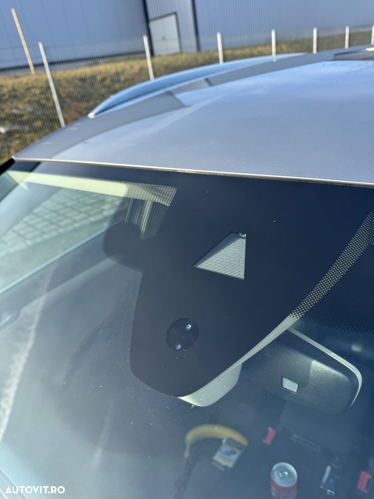 Volkswagen Passat 2.0 TDI SCR Comfortline - 15