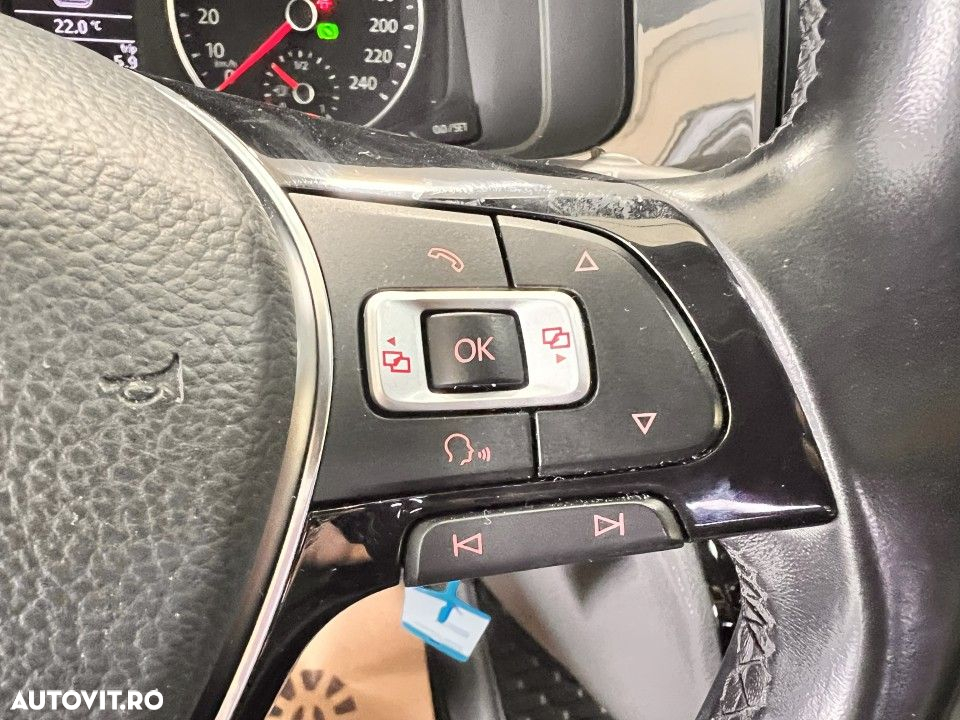 Volkswagen Multivan - 22