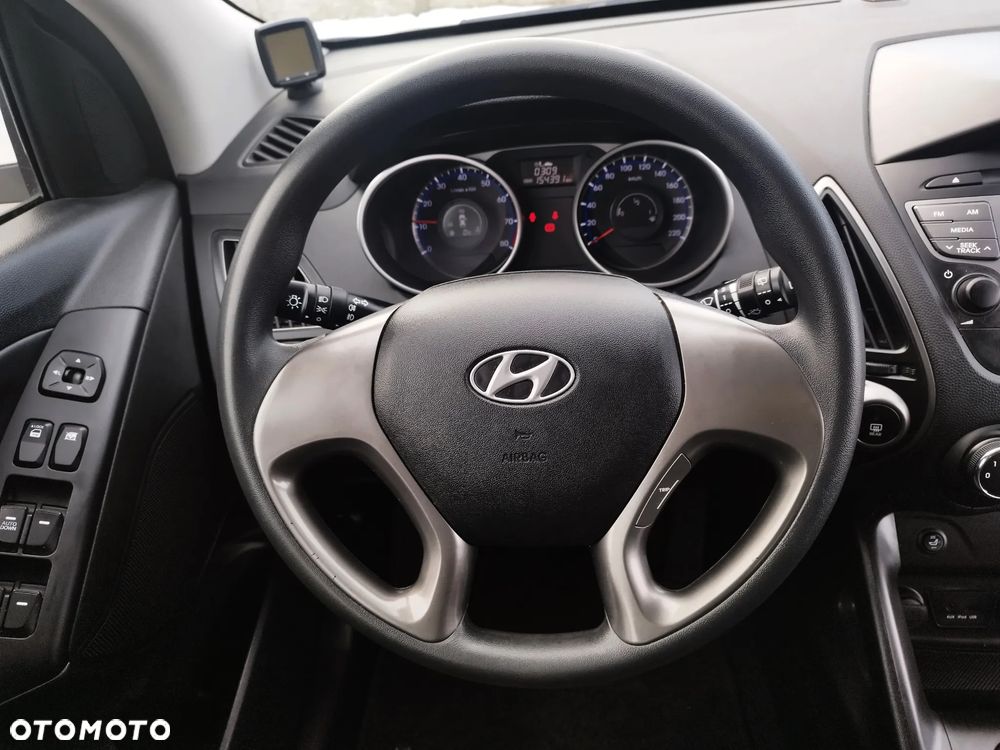 Hyundai ix35 1.6 2WD Fifa World Cup Edition - 12