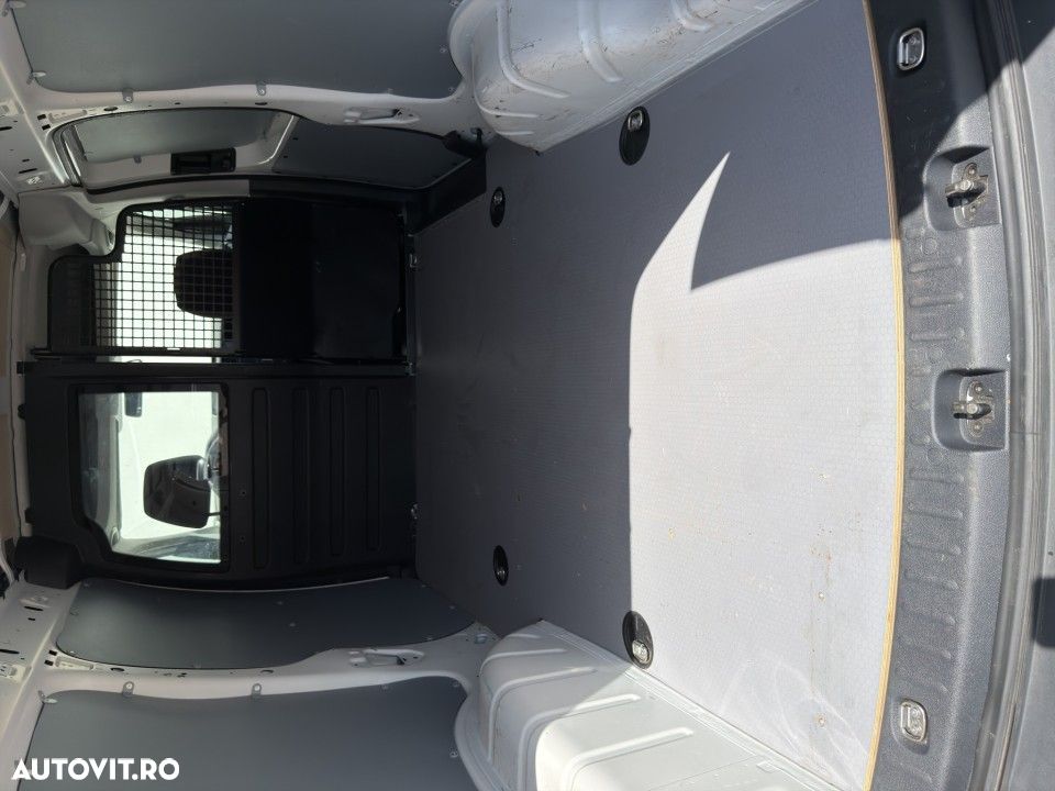 Volkswagen Caddy - 21