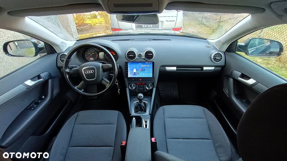 Audi A3 Sportback 1.6 Ambiente - 21